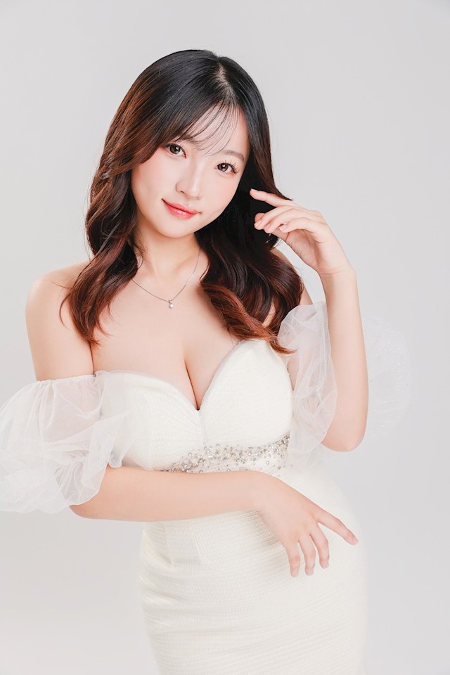 華沢 ゆいなプロフィール写真2